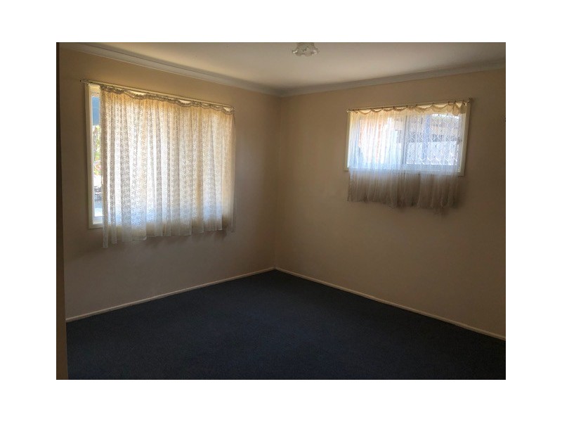 15 Pinewood Street, Crestmead QLD 4132