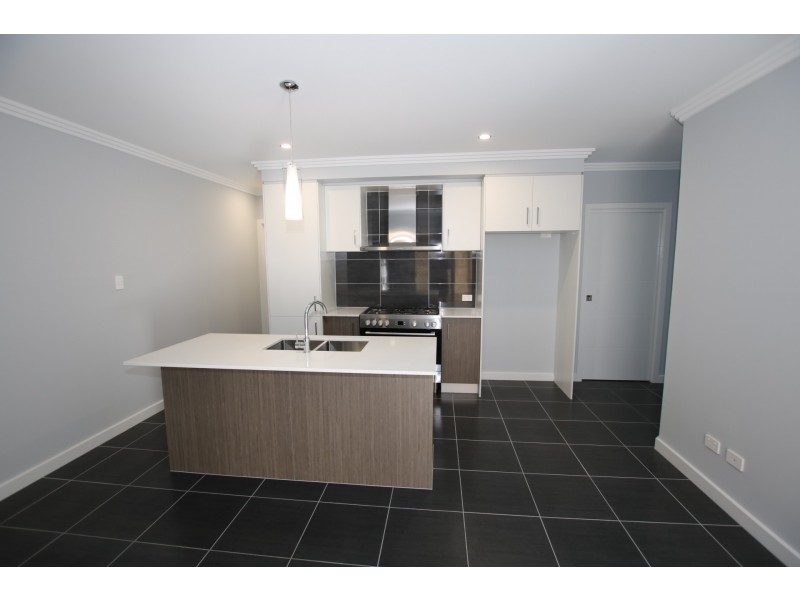 1/8 Diller Drive, Crestmead QLD 4132