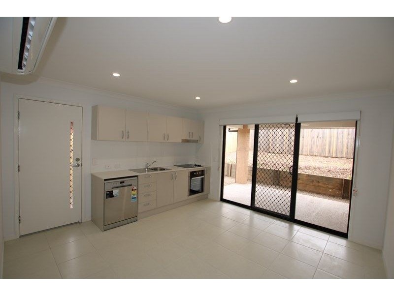 2/16 Ryrie Court, Park Ridge QLD 4125
