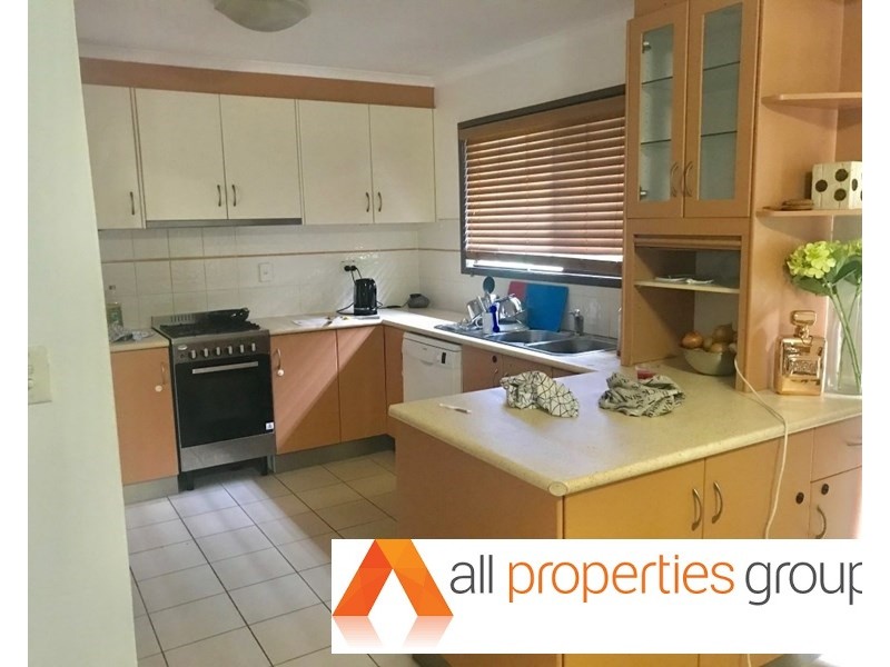 2-6 Barokee Drive, Tanah Merah QLD 4128