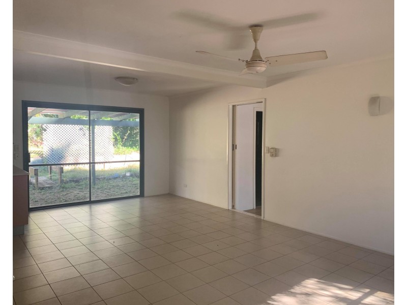 2-6 Barokee Drive, Tanah Merah QLD 4128