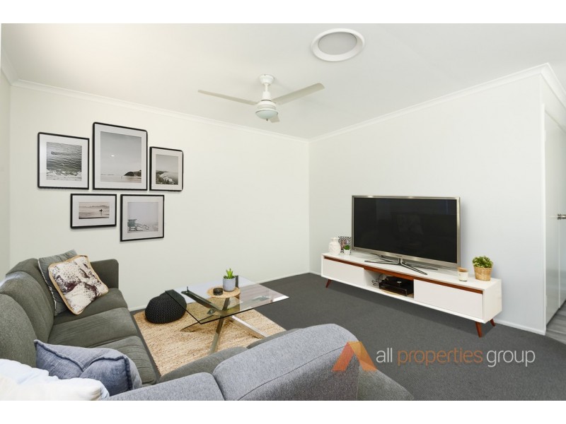 11 Woodlands Drive, Stapylton QLD 4207