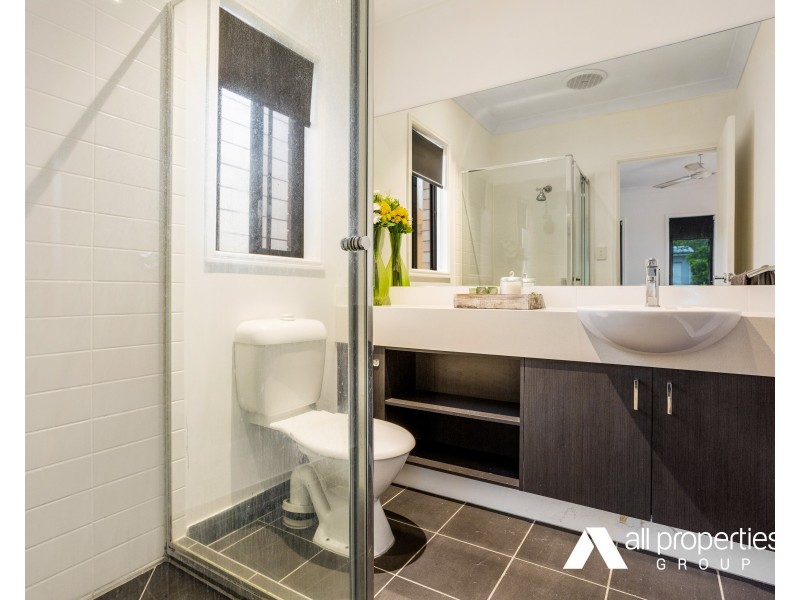 37 Sandover St, Holmview QLD 4207