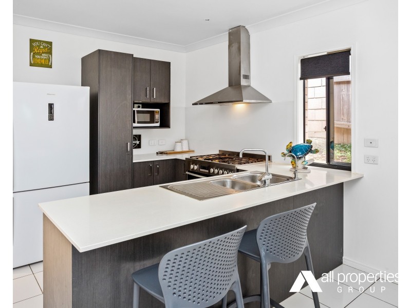 37 Sandover St, Holmview QLD 4207