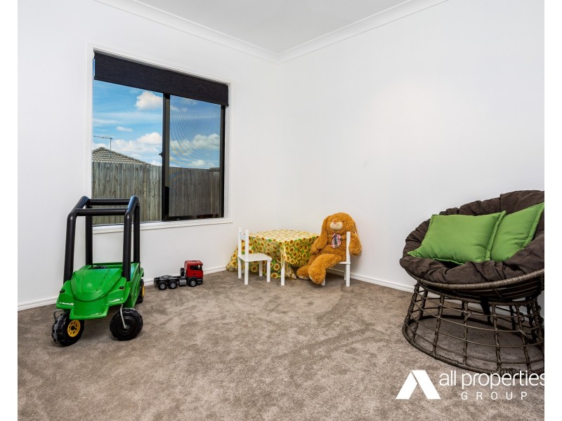 37 Sandover St, Holmview QLD 4207