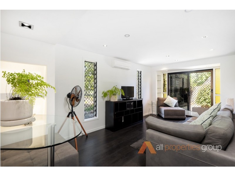 2 Viscount Pl, Loganholme QLD 4129