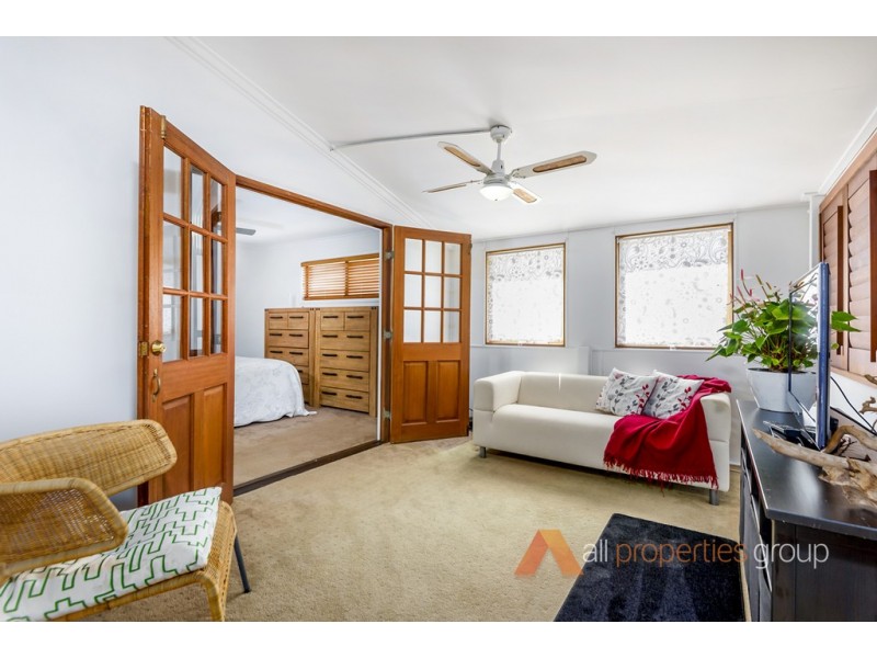 2 Viscount Pl, Loganholme QLD 4129