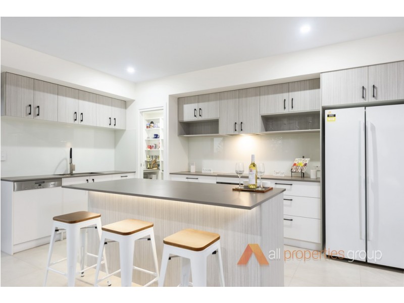 5 Ballan Court, Cornubia QLD 4130