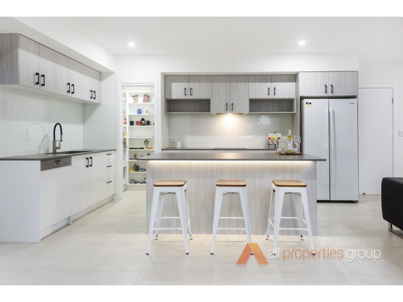 5 Ballan Court, Cornubia QLD 4130