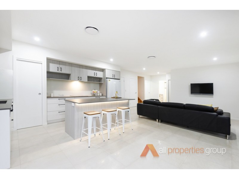 5 Ballan Court, Cornubia QLD 4130