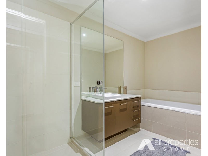 6 Peak Lane, Yarrabilba QLD 4207