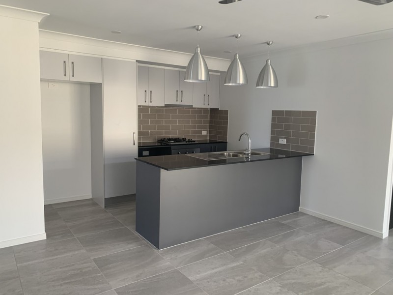 1/53 Booth Street, Redbank QLD 4301