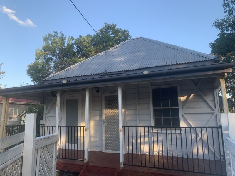 80 Woodford Street, One Mile QLD 4305