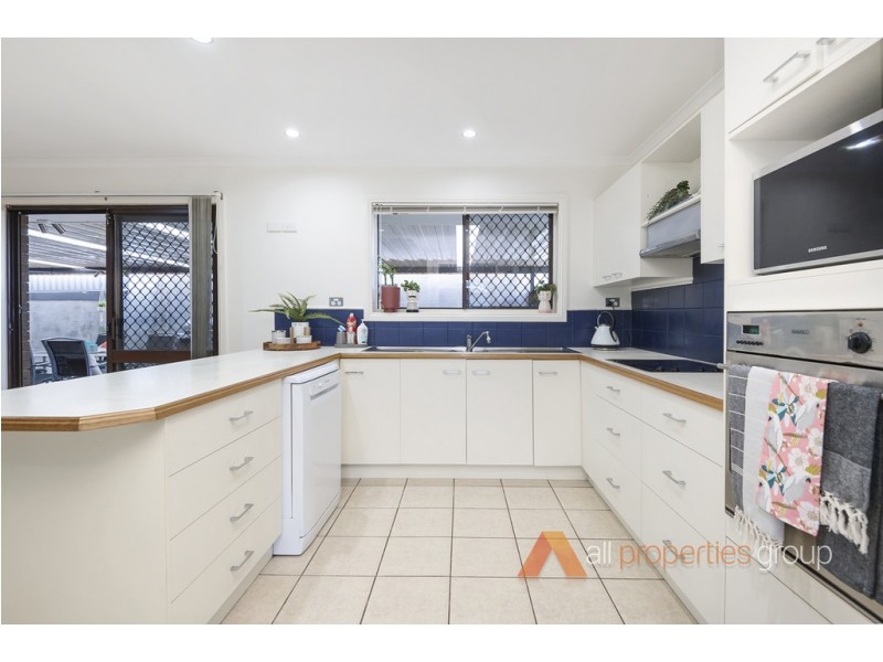 43 Blackthorn Crescent, Shailer Park QLD 4128