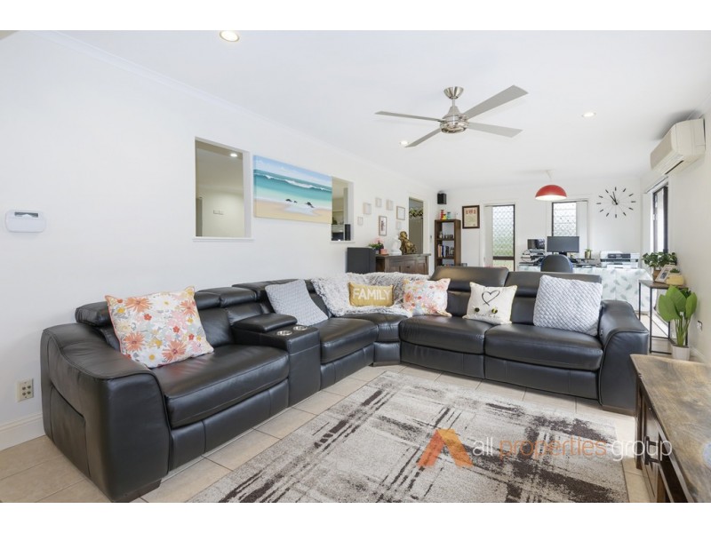 43 Blackthorn Crescent, Shailer Park QLD 4128