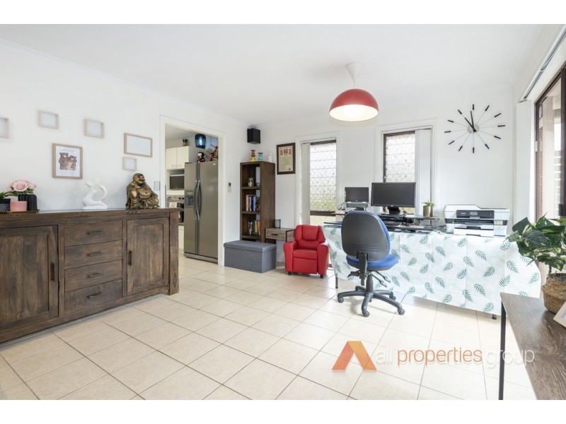 43 Blackthorn Crescent, Shailer Park QLD 4128