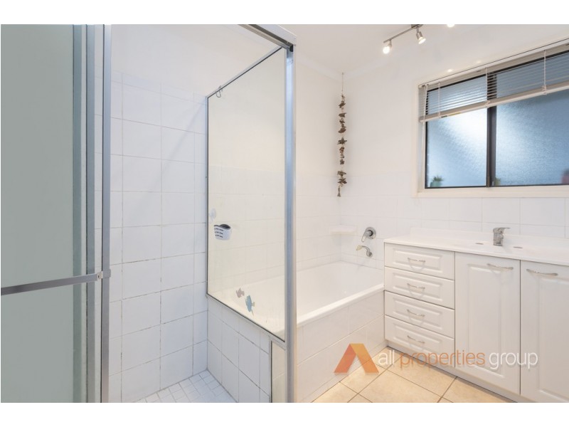 43 Blackthorn Crescent, Shailer Park QLD 4128