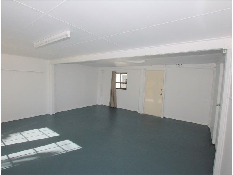 24 Blackbutt Street, Crestmead QLD 4132