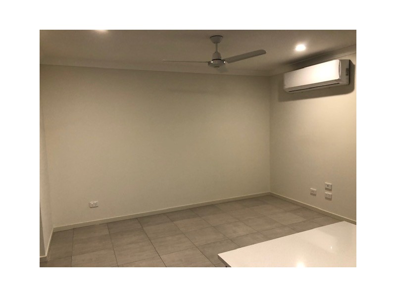 1/3 Mount Mitchell Street, Park Ridge QLD 4125