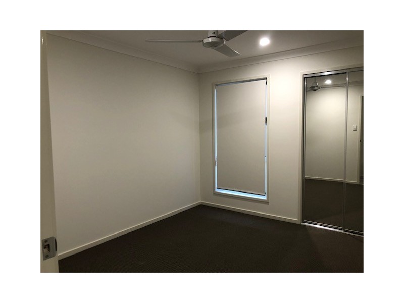 1/3 Mount Mitchell Street, Park Ridge QLD 4125
