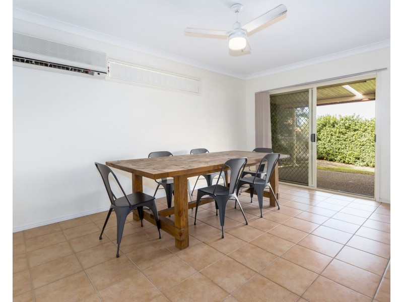 15 Rarotonga Rise, Pacific Pines QLD 4211