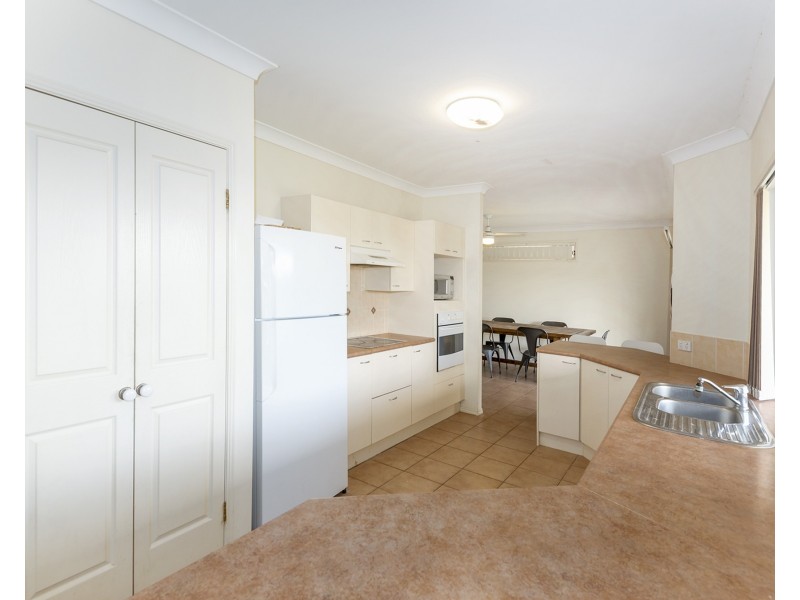 15 Rarotonga Rise, Pacific Pines QLD 4211