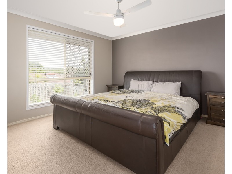 15 Rarotonga Rise, Pacific Pines QLD 4211