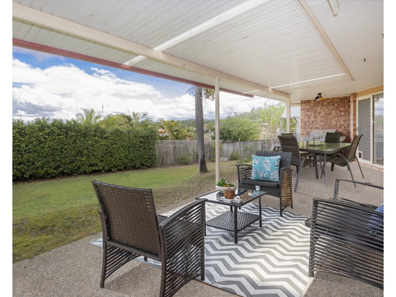 15 Rarotonga Rise, Pacific Pines QLD 4211