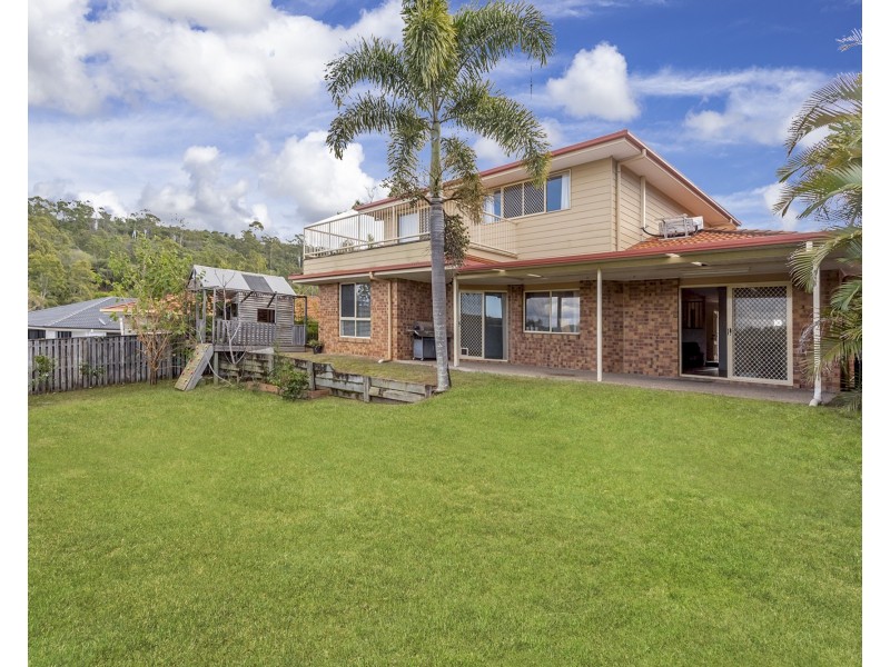 15 Rarotonga Rise, Pacific Pines QLD 4211