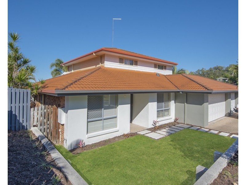 15 Rarotonga Rise, Pacific Pines QLD 4211