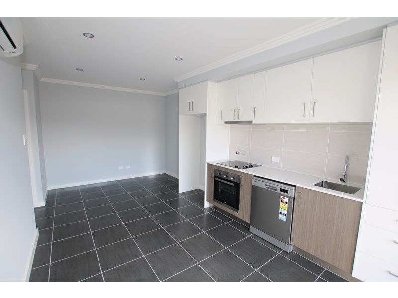 2/8 Diller Drive, Crestmead QLD 4132