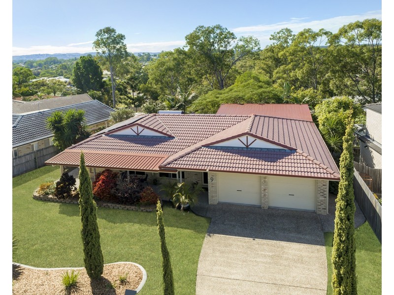 9 Costigan Terrace, Edens Landing QLD 4207