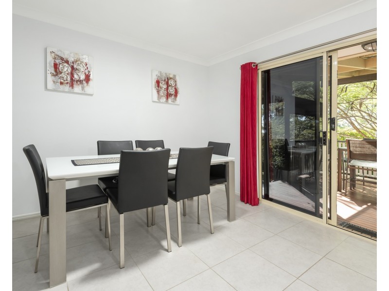 9 Costigan Terrace, Edens Landing QLD 4207