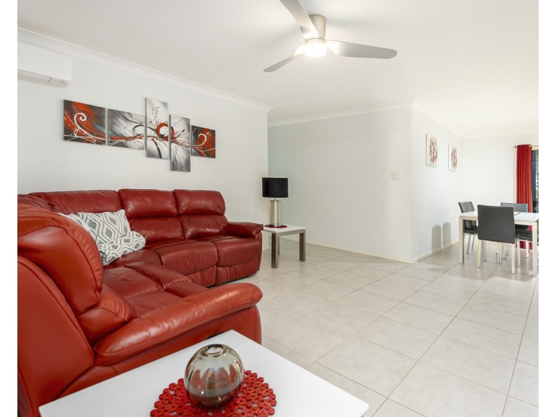 9 Costigan Terrace, Edens Landing QLD 4207