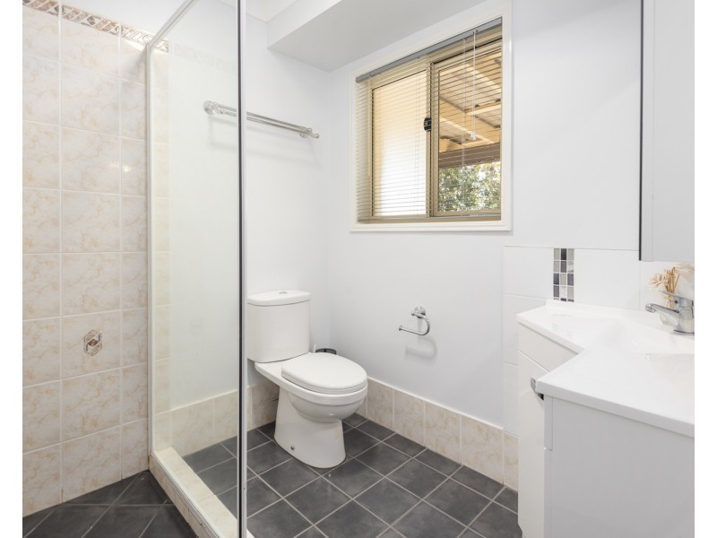 9 Costigan Terrace, Edens Landing QLD 4207