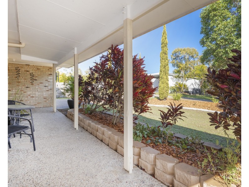 9 Costigan Terrace, Edens Landing QLD 4207