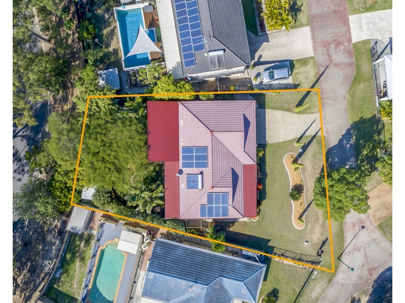 9 Costigan Terrace, Edens Landing QLD 4207