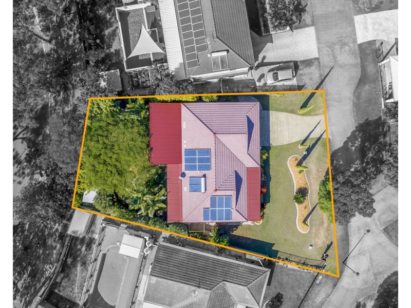 9 Costigan Terrace, Edens Landing QLD 4207