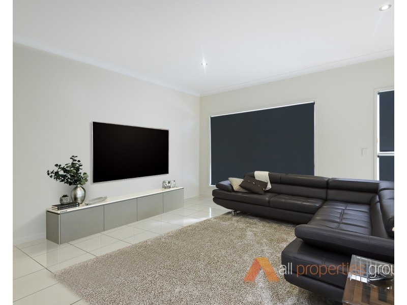 1/8 Rebecca Circuit, Eagleby QLD 4207