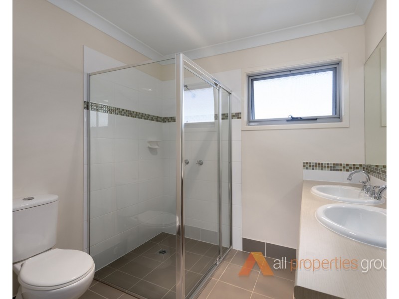 1/8 Rebecca Circuit, Eagleby QLD 4207