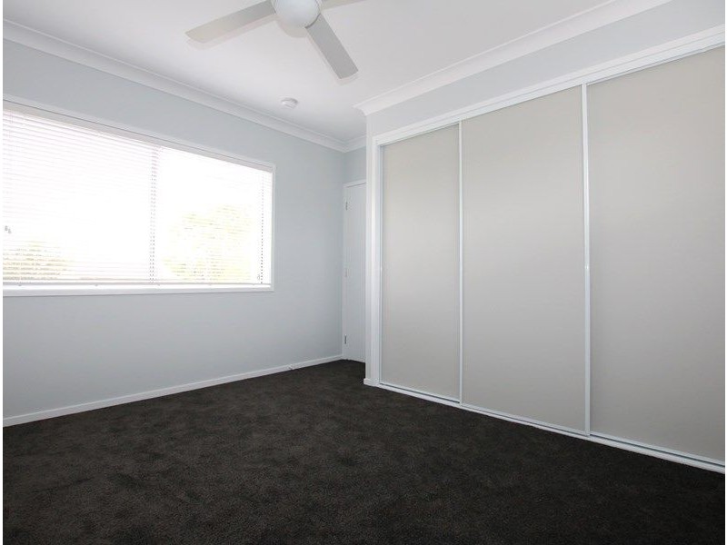2/11 Biotite Street, Bethania QLD 4205