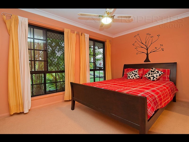20 William Nixon Way, Edens Landing QLD 4207
