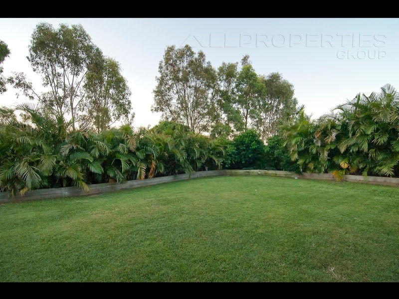 20 William Nixon Way, Edens Landing QLD 4207