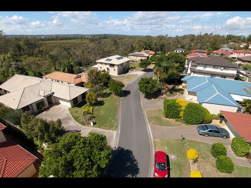 18 Spyglass Place, Oxley QLD 4075