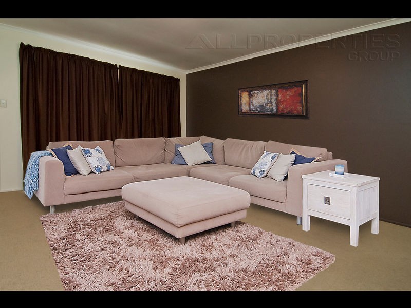 15 Bradley Street, Springwood QLD 4127