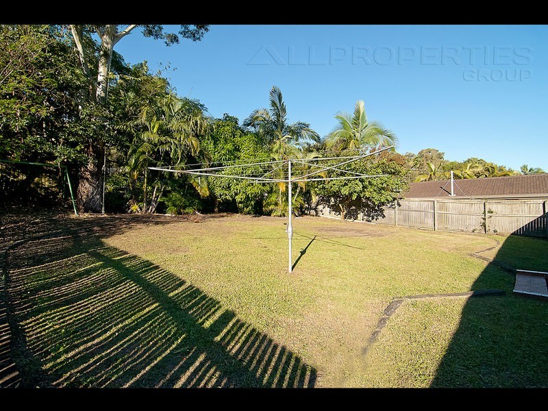15 Bradley Street, Springwood QLD 4127