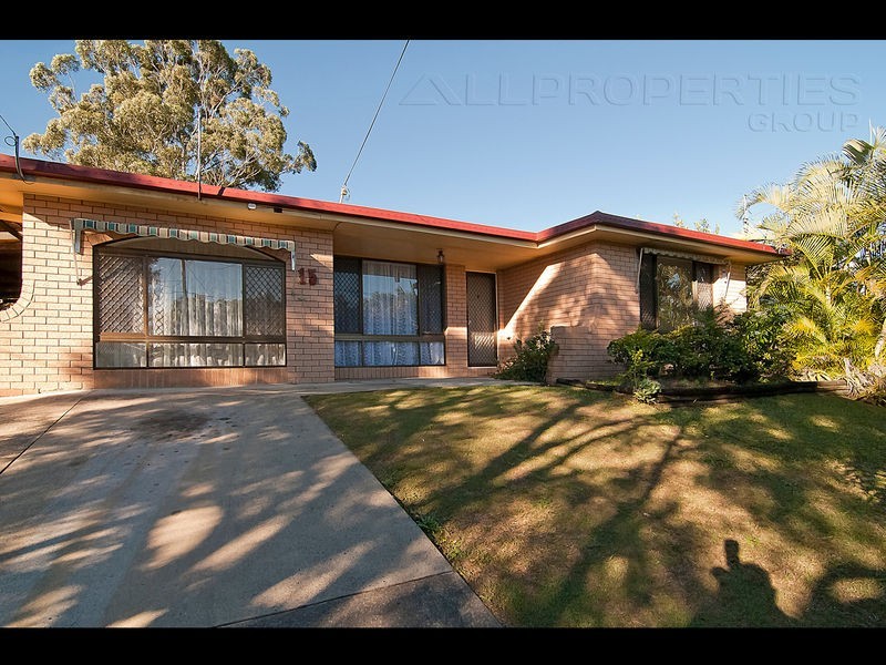 15 Bradley Street, Springwood QLD 4127