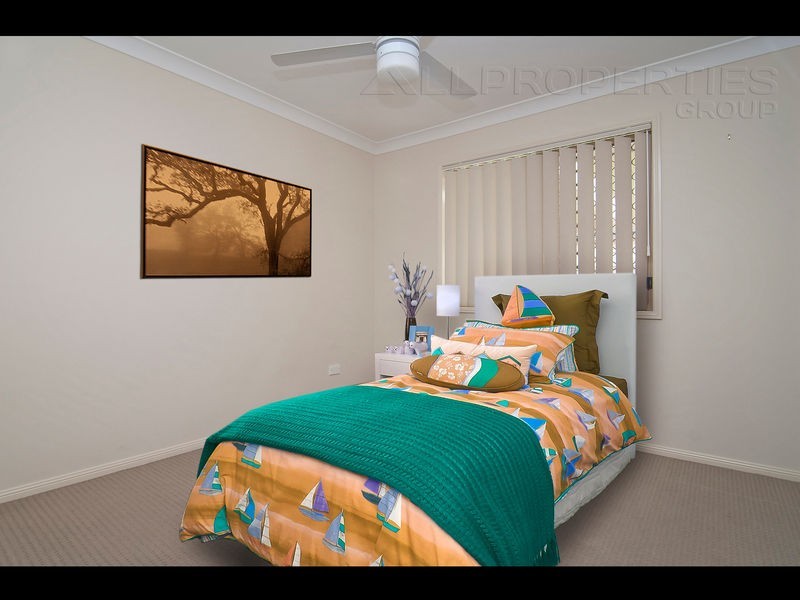 28B Spruce Street, Loganlea QLD 4131
