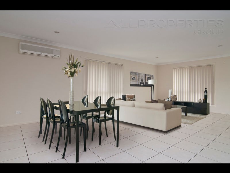 28B Spruce Street, Loganlea QLD 4131