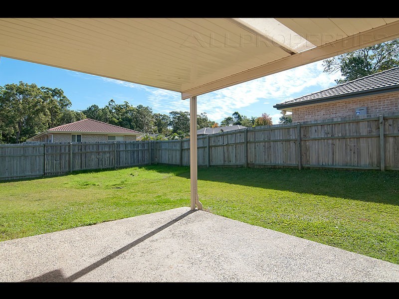 28B Spruce Street, Loganlea QLD 4131
